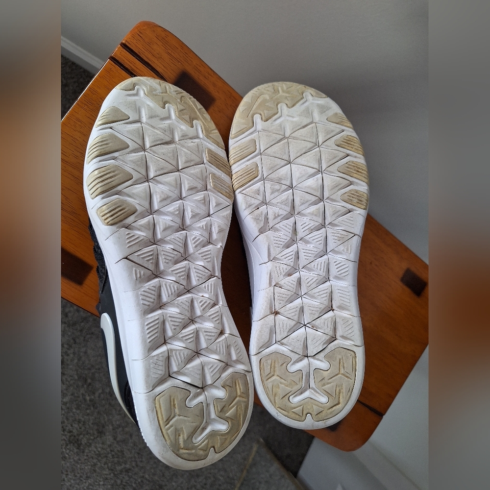 Nike Womens Free TR 7 - Black/White Size 9.5 - Picture 7 of 11